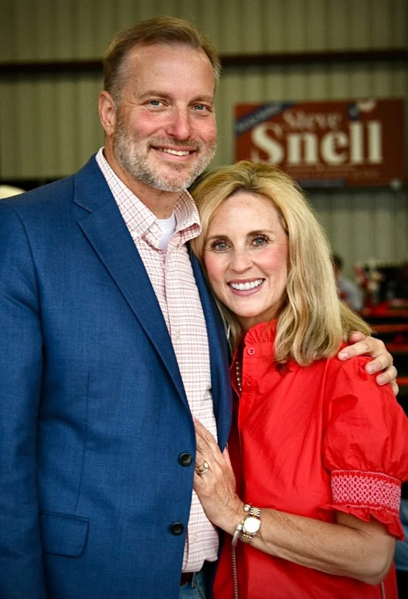 Steve and Amy Snell at a campaign event